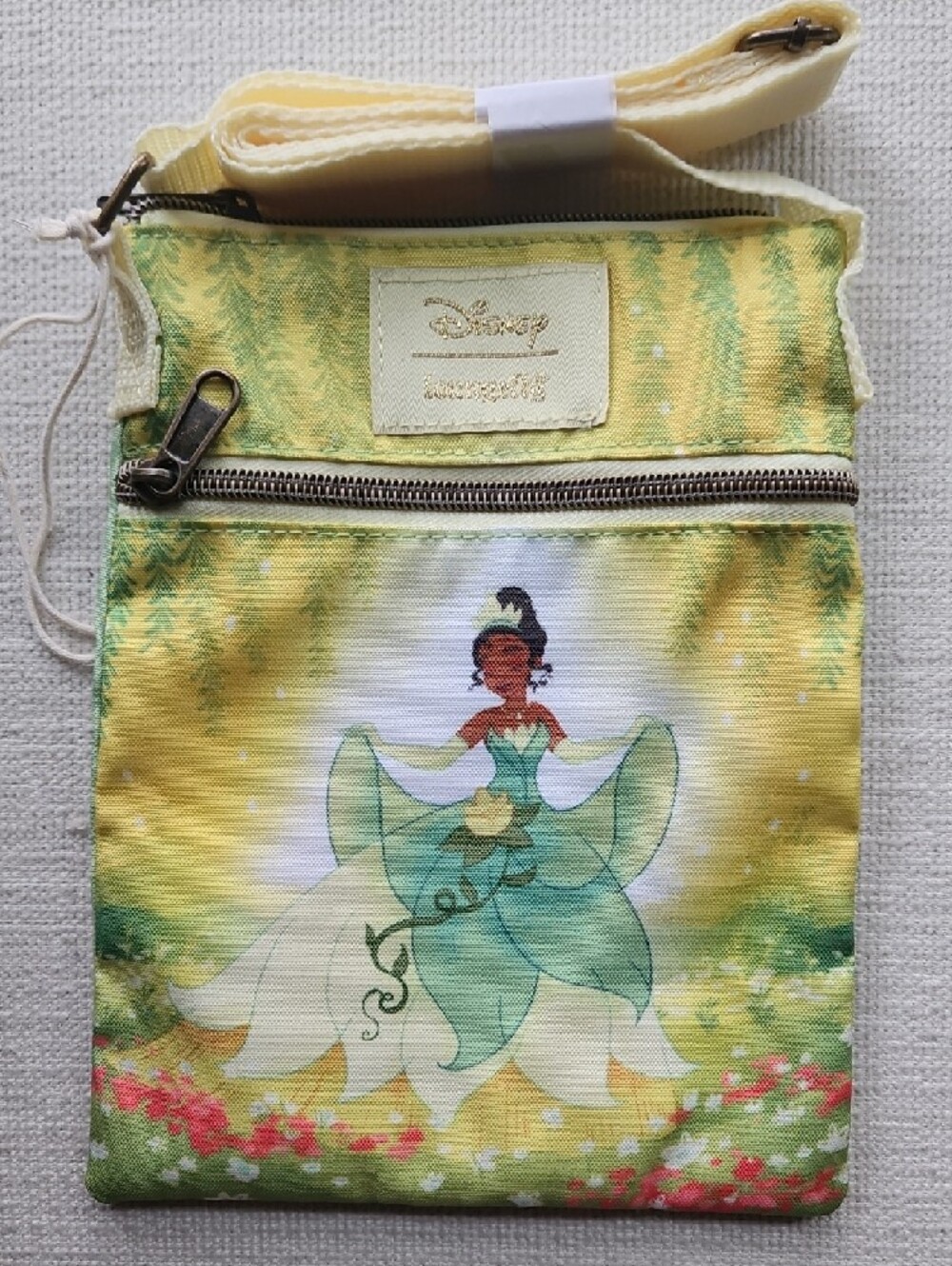 Disney Tiana Fairy Passport Bag - Picture 11 of 11